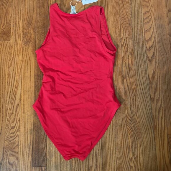 Andie Swim The Malibu One Piece Swimsuit Cherry Red size M NWT - Picture 3 of 6